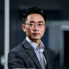 麻豆影视技术架构师陈思远照片，专注严谨，工程师气质
